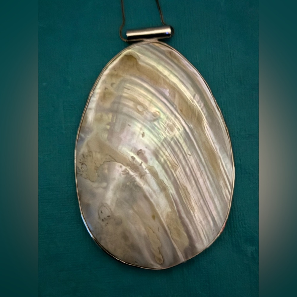 925 Silver & Shell Necklace - Picture 5 of 10